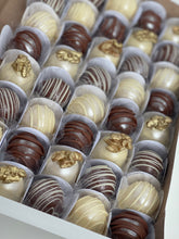 Load image into Gallery viewer, Fine Bonbons - 24 units Gift Box